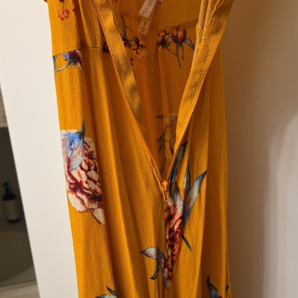 Xhilaration Boho Cold Shoulder Midi Dress with Slit - Size Medium
​Description - Picture 9 of 11